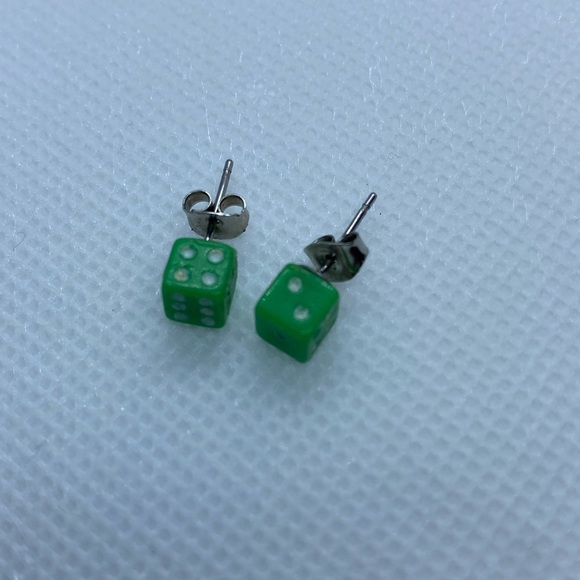 Handmade Dice Earrings - Picture 5 of 6